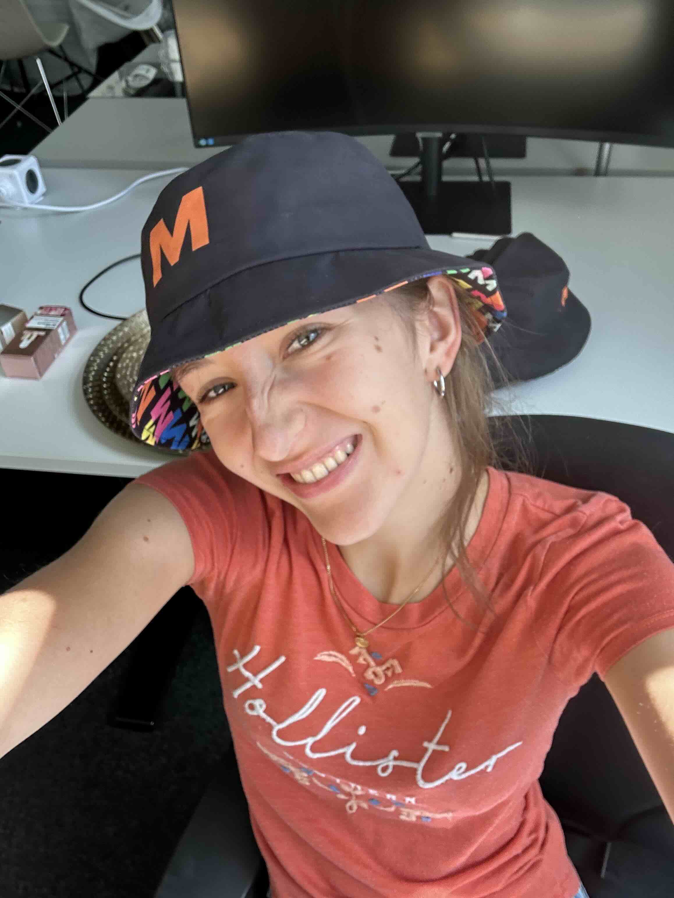 Mit Migi-Hut